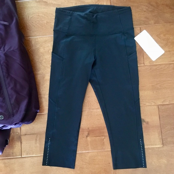 Lululemon Hawaii Exclusive | Fast & Free Crop || - Picture 3 of 6